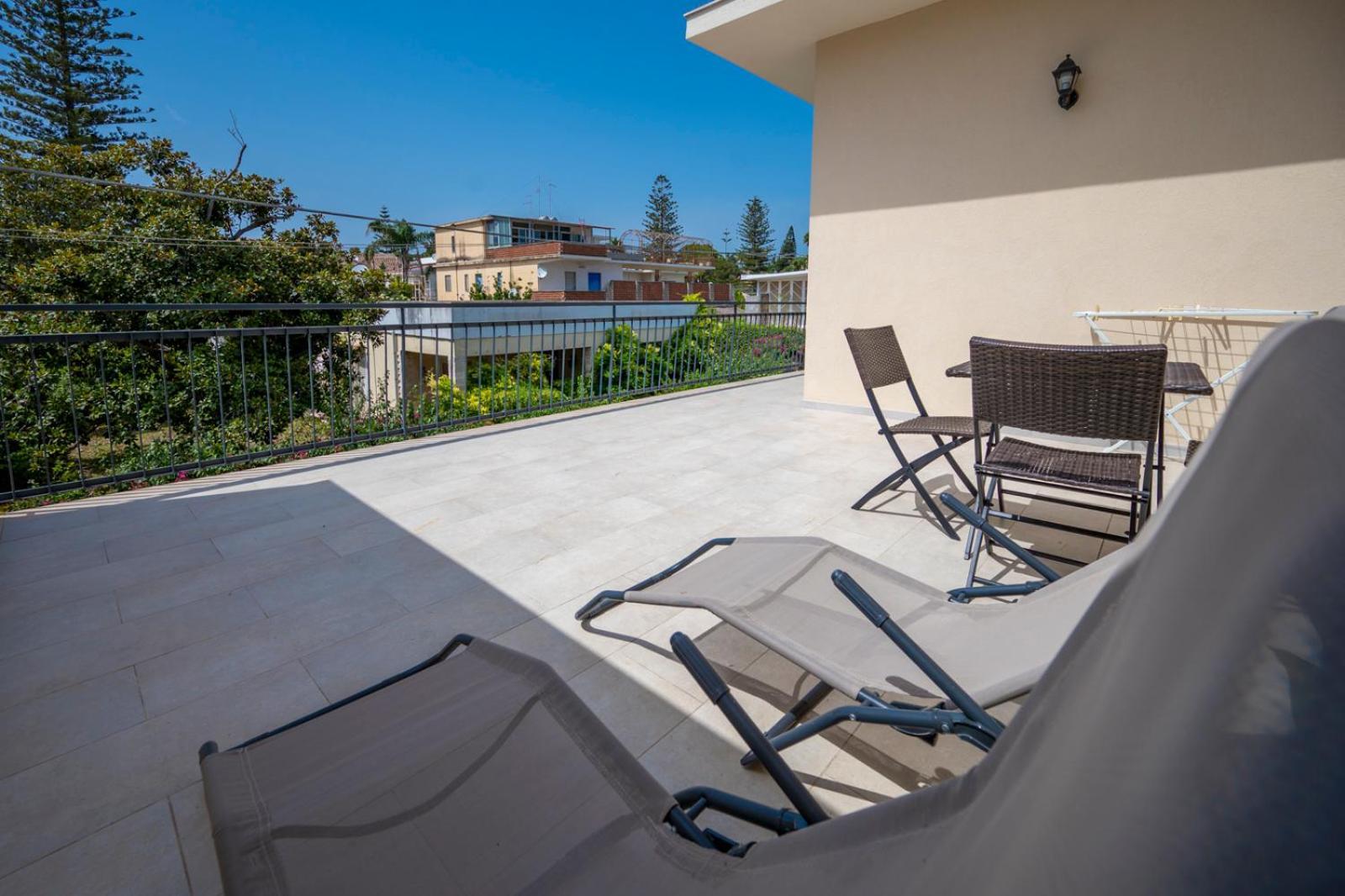 Villa Nisa Apartment Sea View Фонтане Бианче Екстериор снимка